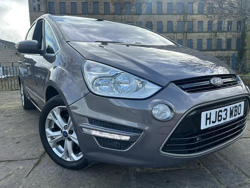 Used Ford S-MAX Titanium 2013 Brown MPV