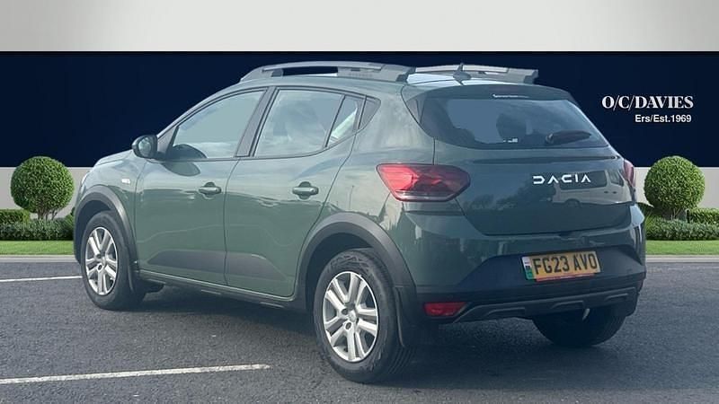 Used Dacia Sandero Expression 90 HP (66 kW) 2023 Green Hatchback