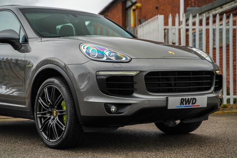 Used Porsche Cayenne S E-Hybrid 2016 Grey SUV