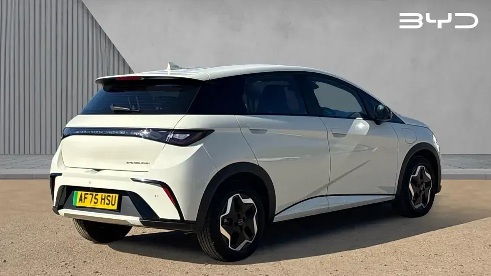 Nuevo BYD Dolphin Active 69 kW (95 CV) 2025 Blanco Utilitario