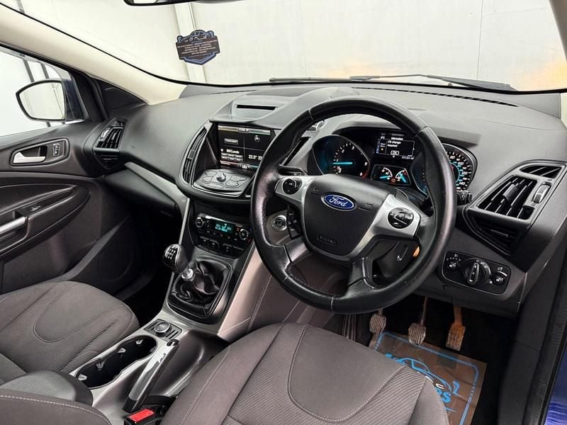 Used Ford Kuga Zetec 150 HP (110 kW) 2016 Blue SUV