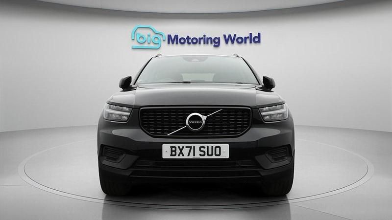 Used Volvo XC40 Plus 211 HP (155 kW) 2022 Black SUV