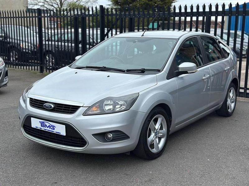 Used Ford Focus Zetec 2009 Silver Hatchback