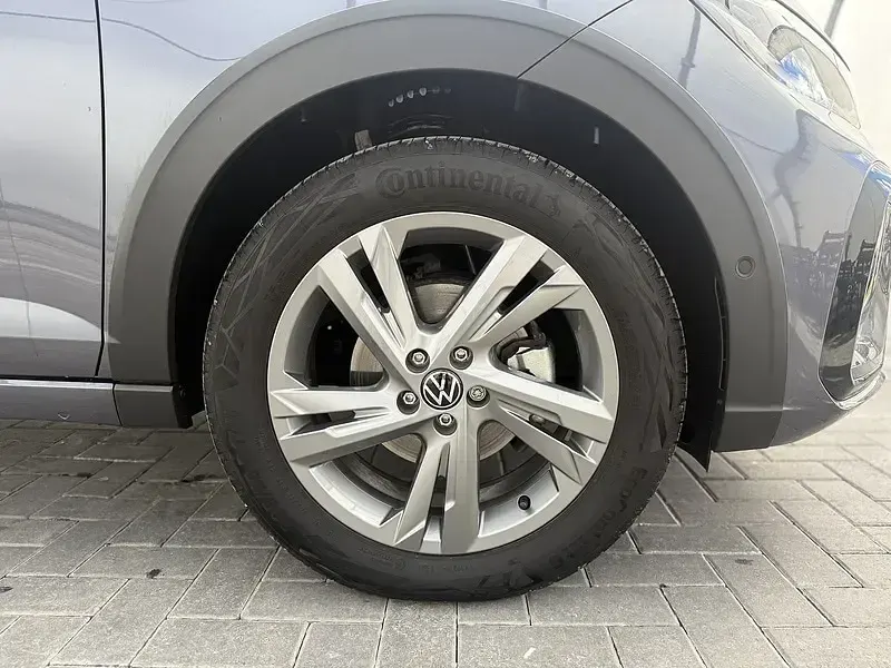 Used VW Taigo R-line 95 HP (69 kW) 2024 Grey SUV
