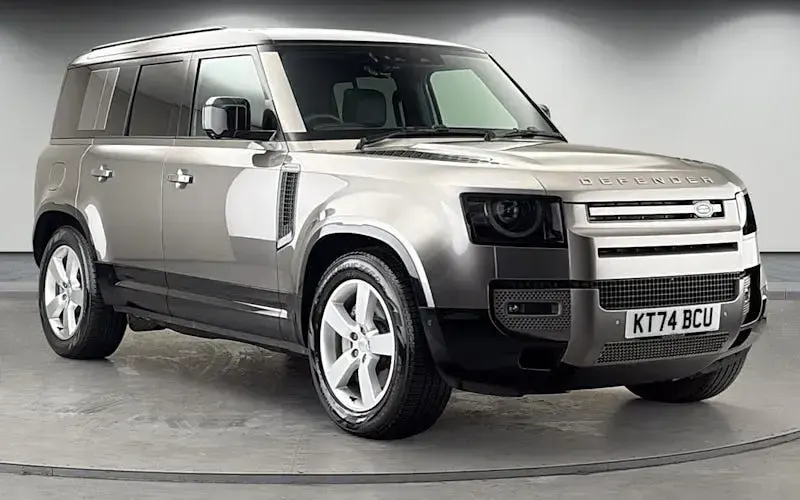 Begagnad Land Rover Defender HSE Dynamic 350 HK (257 kW) 2024 SUV