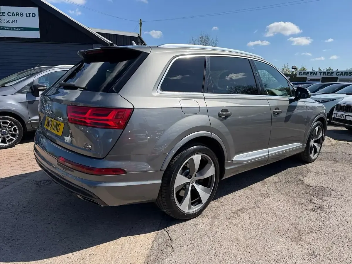 Used Audi Q7 S-Line 272 HP (200 kW) 2015 Grey SUV