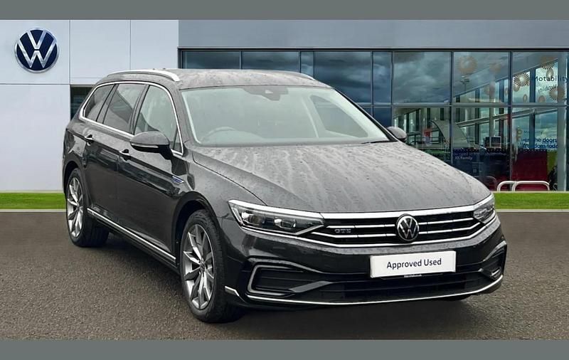 Used VW Passat Advance 214 HP (157 kW) 2021 Grey Estate