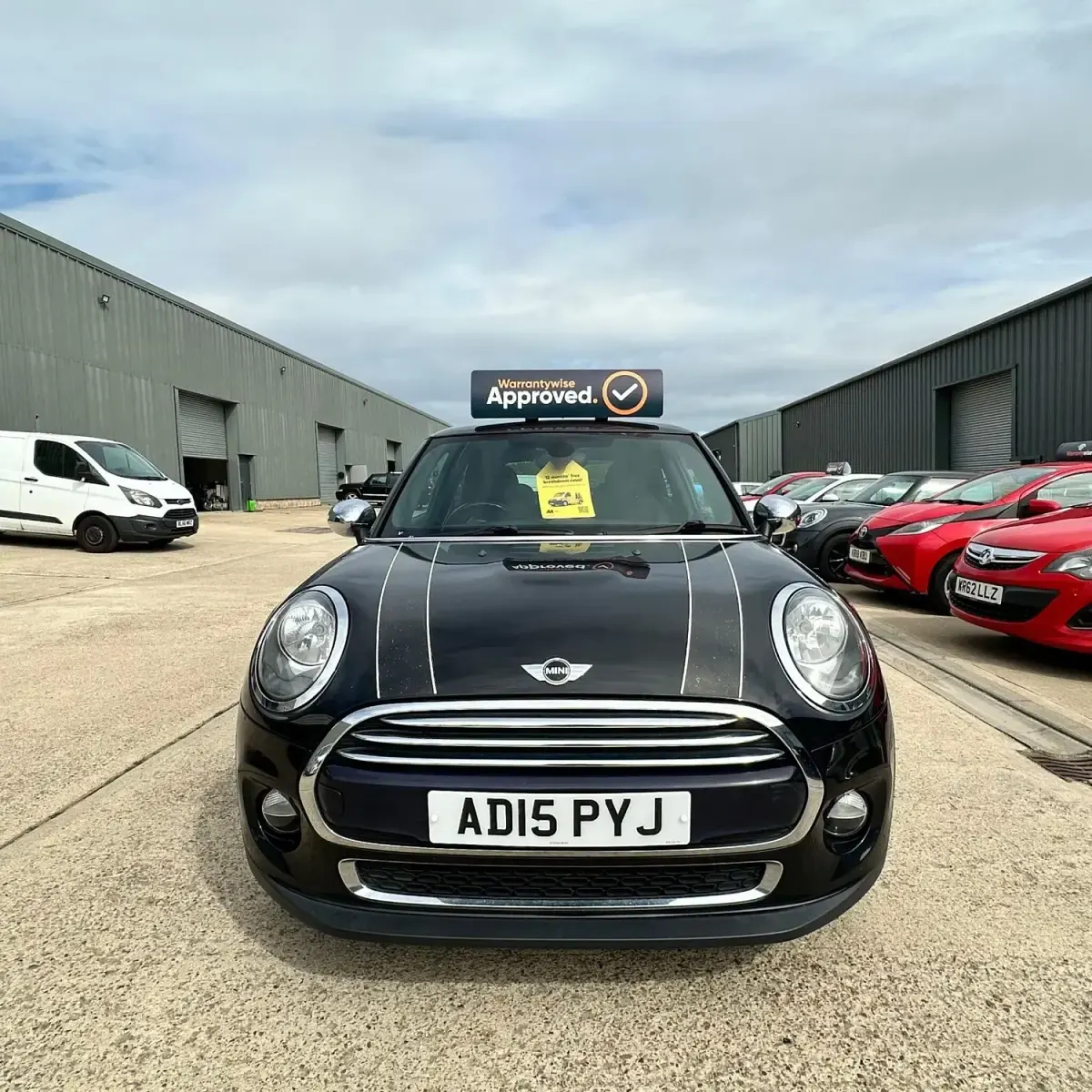 Używany Mini Cooper Hatch 136 KM (100 kW) 2015 Czarny Hatchback