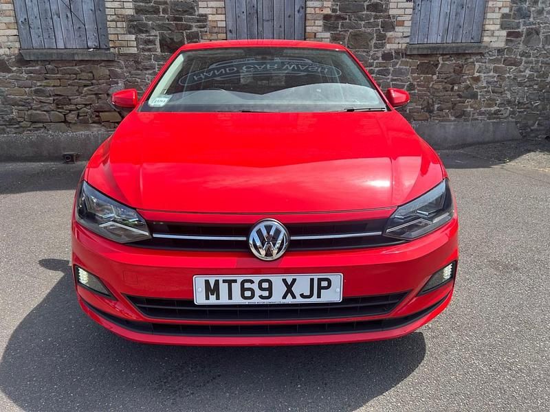 Used VW Polo SE 95 HP (69 kW) 2019 Red Hatchback