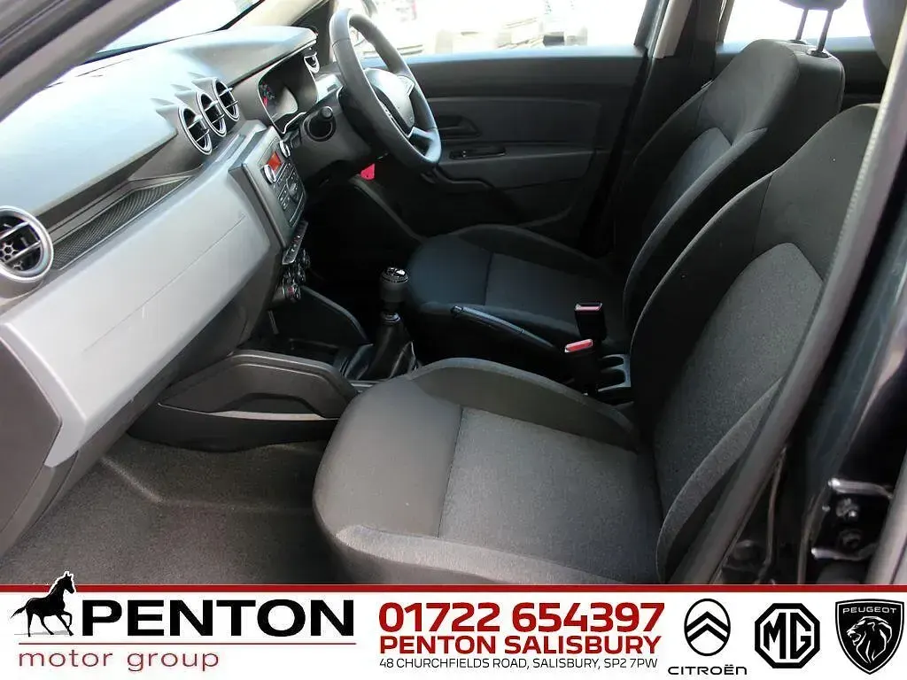 Used Dacia Duster Essentiel 90 HP (66 kW) 2023 Grey SUV
