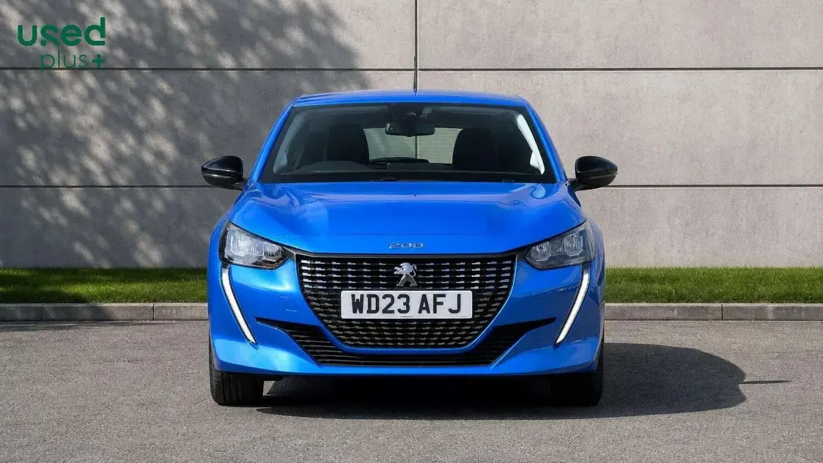 Used Peugeot 208 Allure+ 100 HP (73 kW) 2023 Blue Hatchback