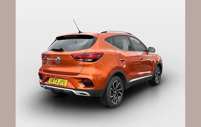 Used MG ZS Exclusive 106 HP (77 kW) 2023 Orange SUV