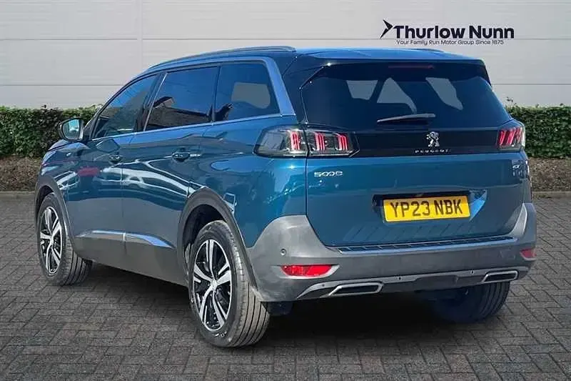 Second-hand Peugeot 5008 GT 130 CP (95 kW) 2023 Albastru SUV