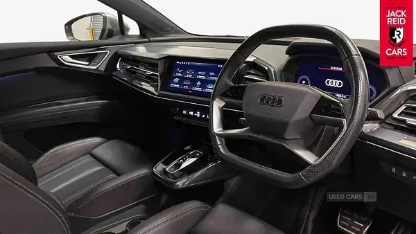 Used Audi Q4 e-tron 150 kW (204 HP) 2021 Silver SUV