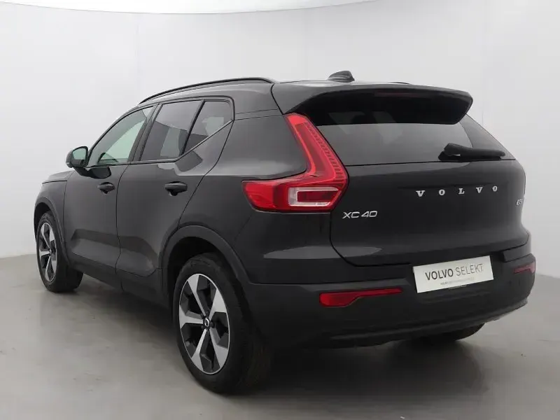 Used Volvo XC40 Ultimate 160 HP (117 kW) 2023 Black SUV