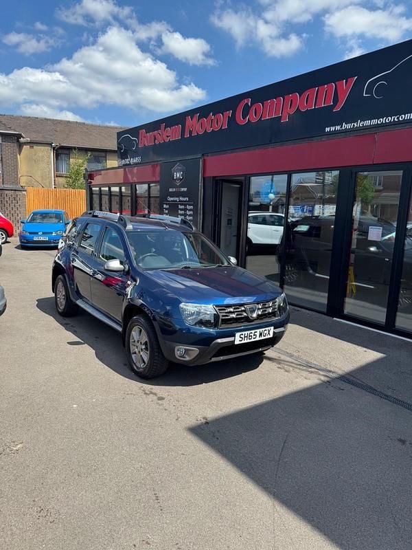 Blue Used 2015 Dacia Duster Lauréate SUV | £6,995 (Fair price) - Image 1/4