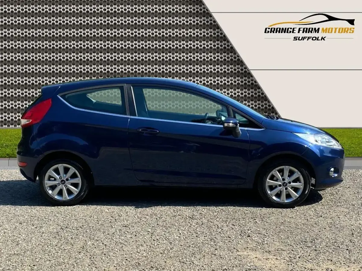 Used Ford Fiesta Zetec 82 HP (60 kW) 2010 Blue Hatchback