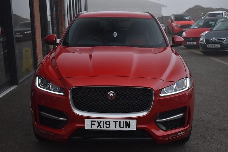 Used Jaguar F-Pace R-Sport 180 HP (132 kW) 2019 Red SUV