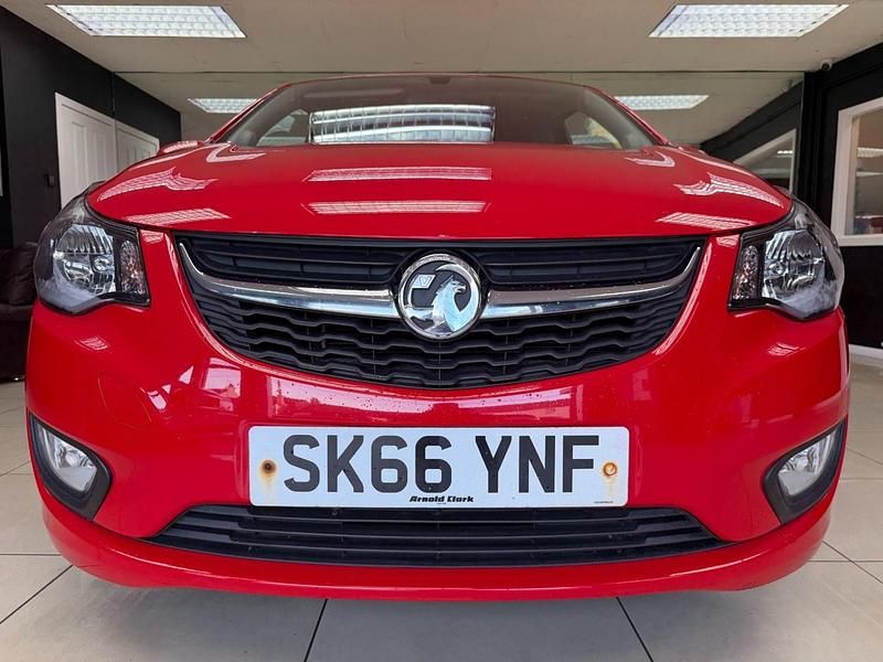 Used Vauxhall Viva 75 HP (55 kW) 2015 Red Hatchback