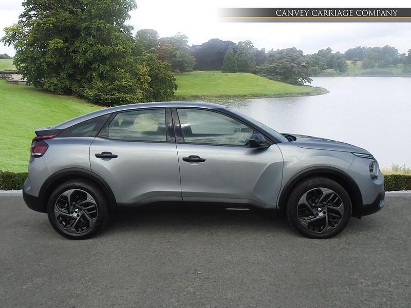 Używany Citroën C4 PureTech 102 KM (75 kW) 2023 Szary SUV
