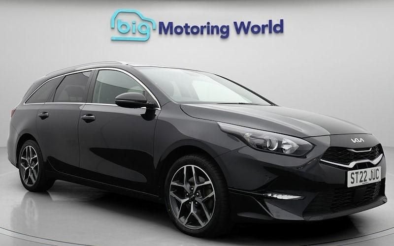 Used 2021 Kia Ceed Sportswagon 3 Estate | £16,800 (Fair price) - Image 1/4