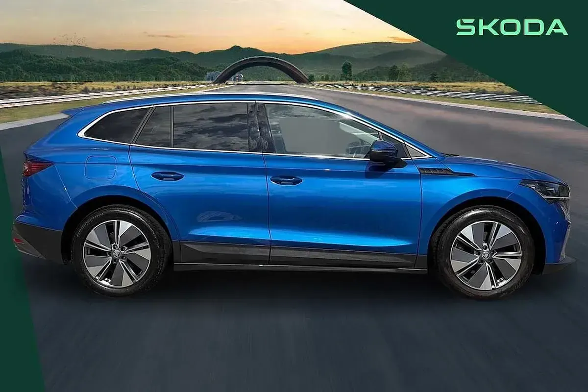 Used Skoda Enyaq iV ecoSuite 147 kW (201 HP) 2023 Race blue SUV