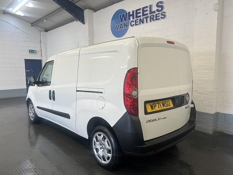 Used Fiat Doblò S 2021 White MPV