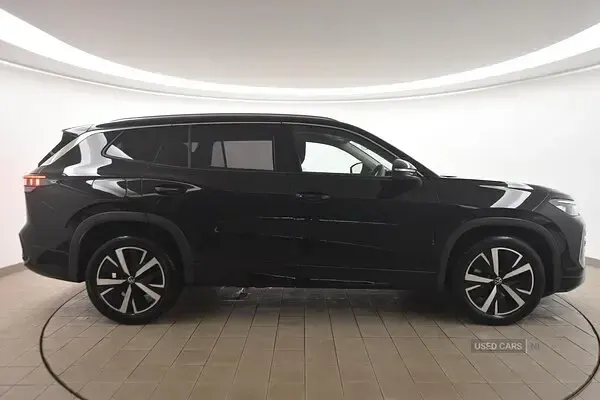 Used VW Touran Elegance 150 HP (110 kW) 2025 Black MPV