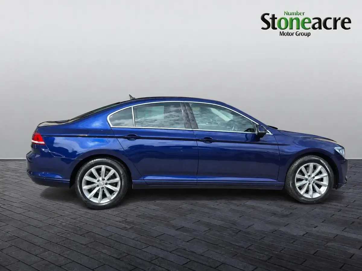 Used VW Passat Business 150 HP (110 kW) 2018 Blue Sedan