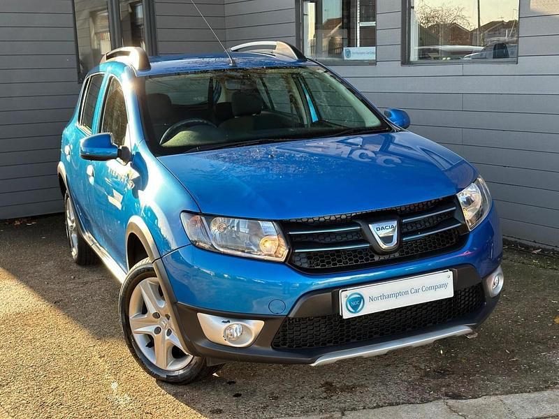 Blue Used 2013 Dacia Sandero Lauréate Hatchback | £3,995 (Fair price) - Image 1/4