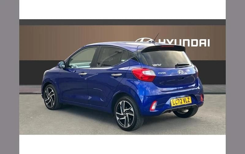 Used Hyundai i10 Premium 67 HP (49 kW) 2023 Blue Hatchback