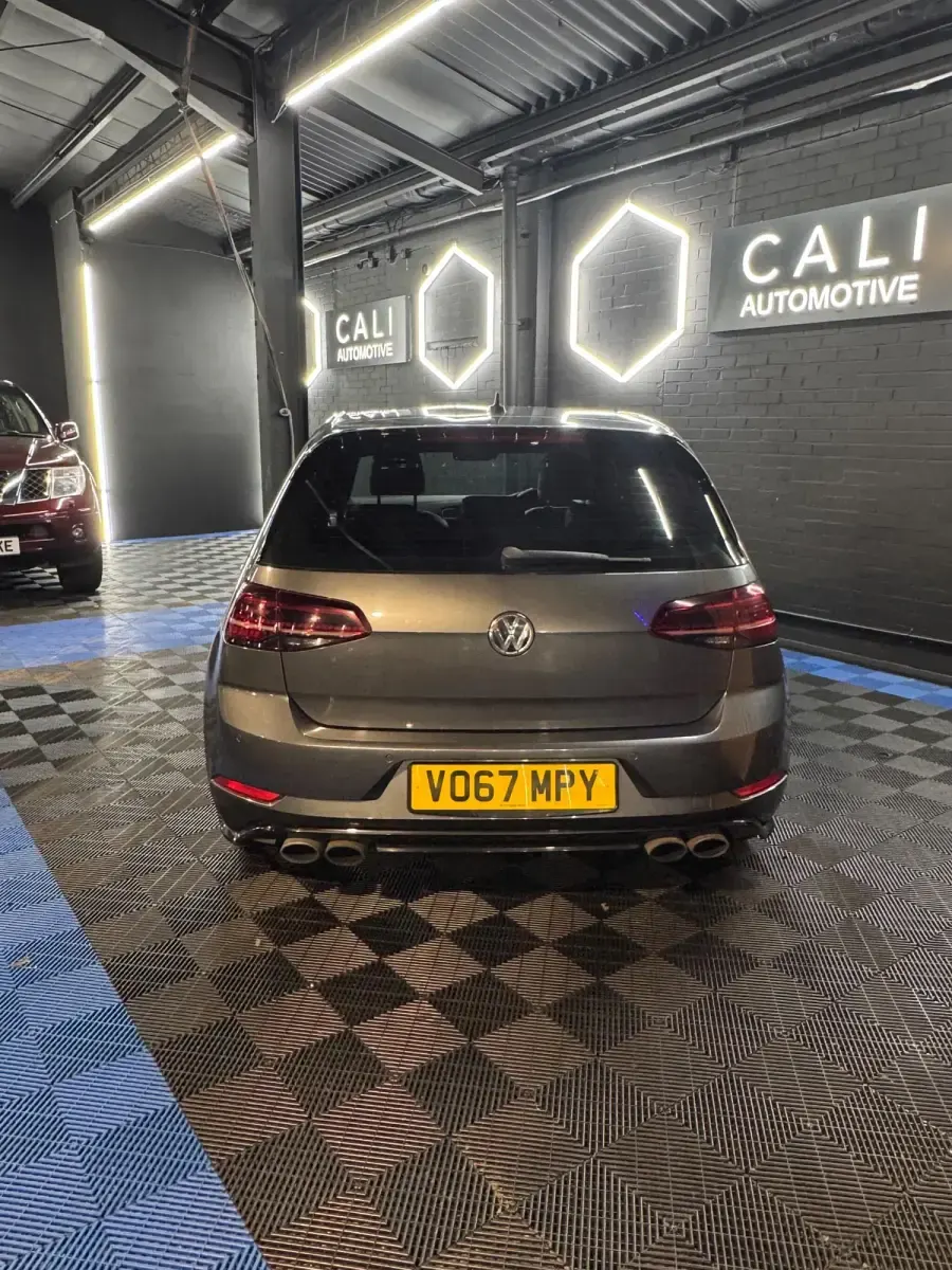 Używany VW Golf VII R 2017 Szary Hatchback