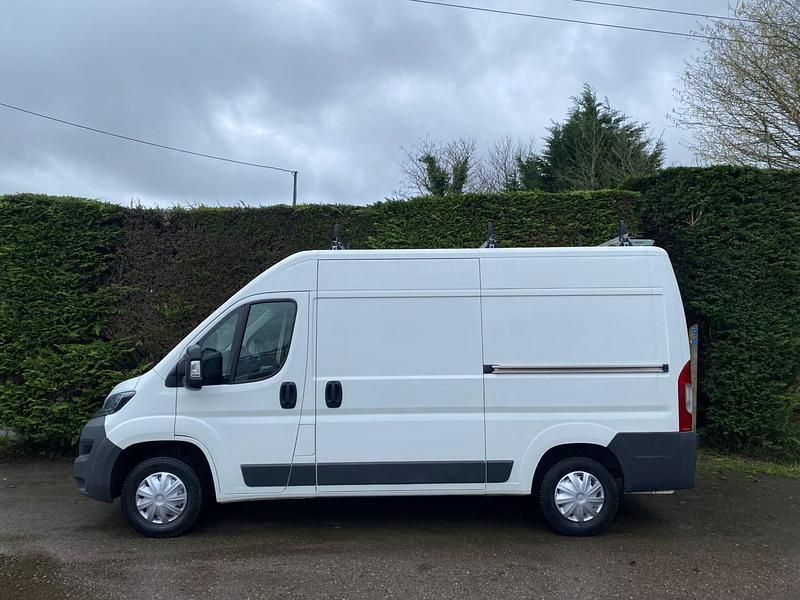 Used Peugeot Boxer 130 HP (95 kW) 2018 White Van