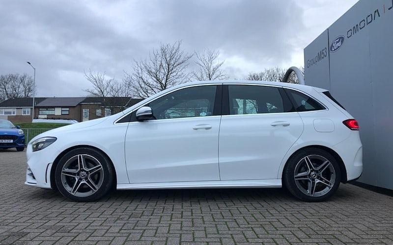 Used Mercedes B200 AMG line 163 HP (119 kW) 2019 White MPV