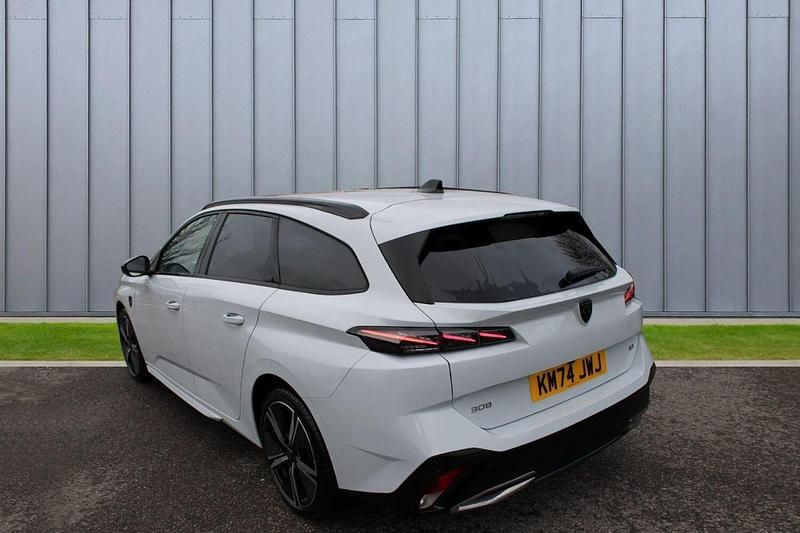 Used Peugeot 308 SW GT 129 HP (94 kW) 2024 White Estate