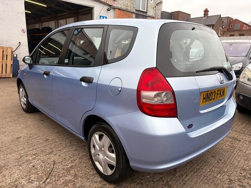Used Honda Jazz S 83 HP (61 kW) 2003 Blue Hatchback