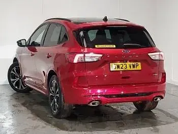 Usado Ford Kuga ST-Line X 190 CV (139 kW) 2023 Rojo SUV