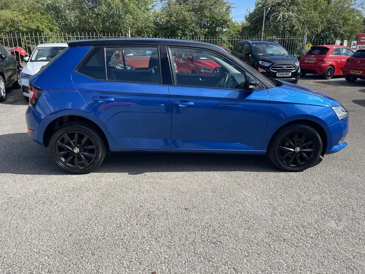 Used Skoda Fabia Colour Edition 95 HP (69 kW) 2019 Blue Hatchback