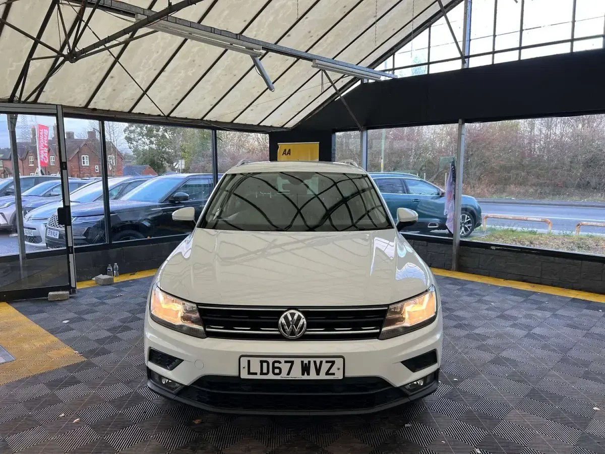 Used VW Tiguan SE 190 HP (139 kW) 2017 White SUV
