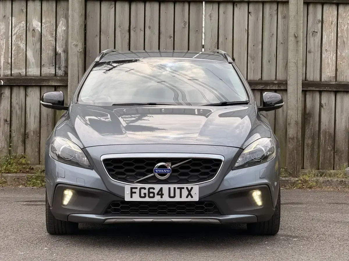 Usado Volvo V40 2014 Cinzento Citadino
