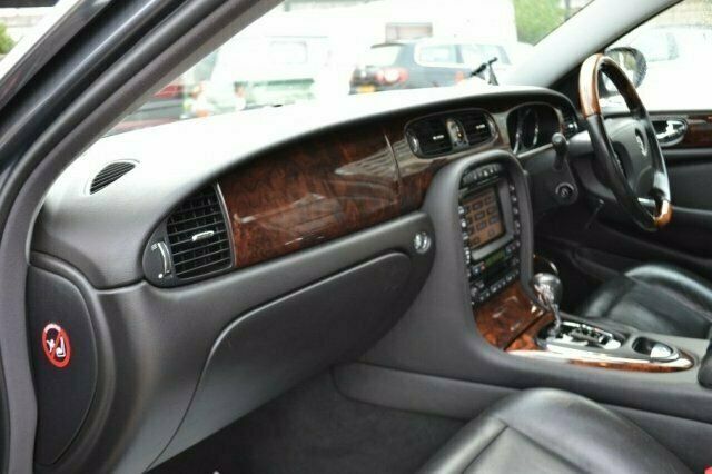 Used Jaguar XJ6 240 HP (176 kW) 2004 Sedan