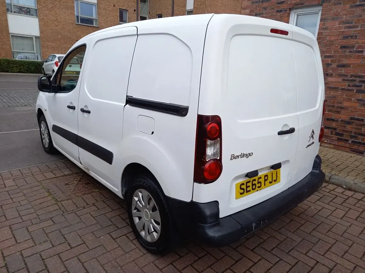 Used Citroën Berlingo 75 HP (55 kW) 2016 White MPV