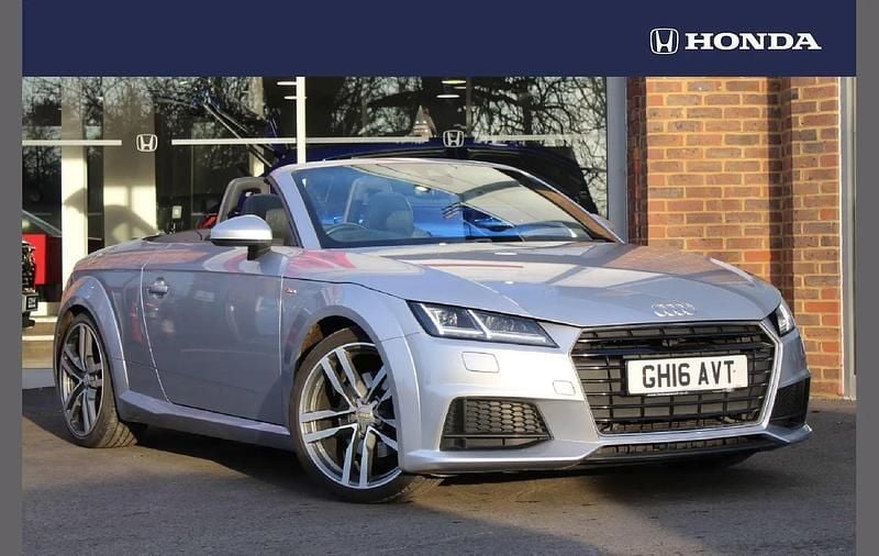 Used Audi TT Roadster S-Line 226 HP (166 kW) 2016 Silver Cabriolet