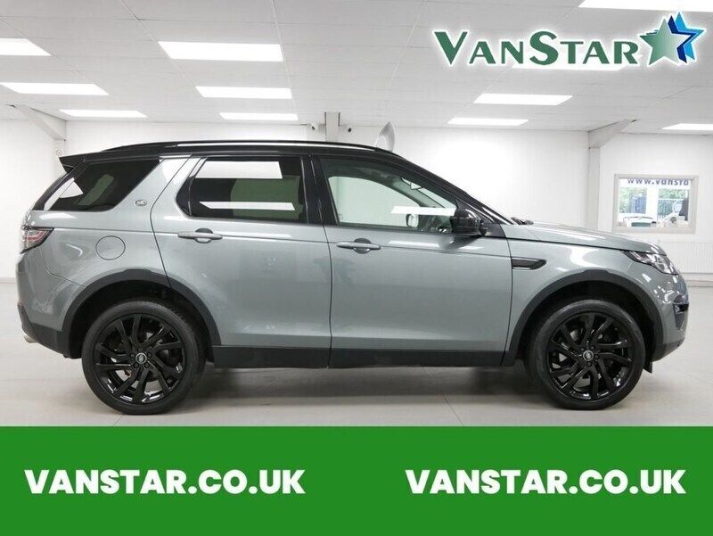 Grey Used 2015 Land Rover Discovery Sport HSE SUV | £15,489 (Fair price) - Image 1/4