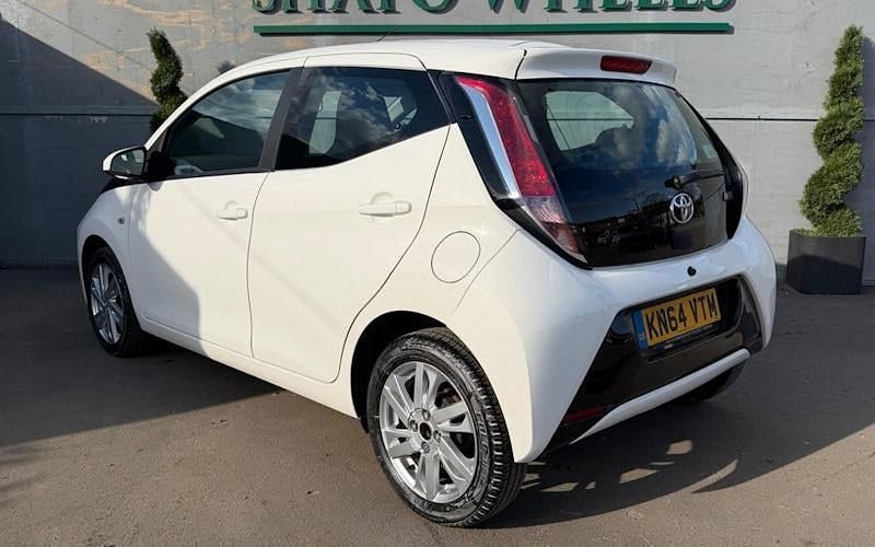 Used Toyota Aygo x-press 69 HP (50 kW) 2016 Hatchback