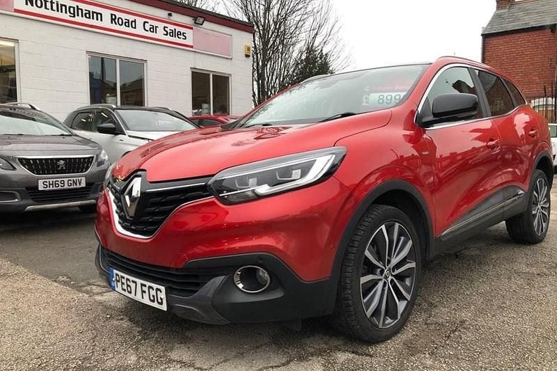 Red Used 2017 Renault Kadjar Signature SUV | £8,999 (Fair price) - Image 1/1