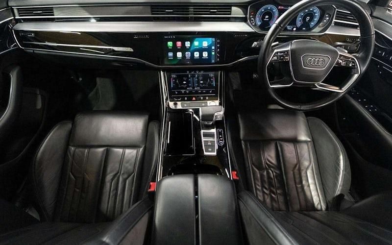 Used Audi A8 Comfort 286 HP (210 kW) 2019 Grey Sedan