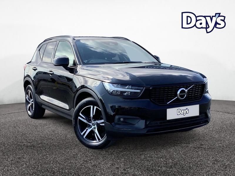 Black Used 2020 Volvo XC40 R-Design SUV | £13,614 (Fair price) - Image 1/4