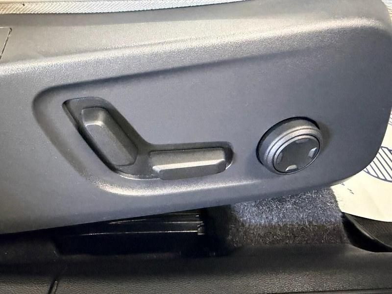 Used Volvo XC40 Inscription 150 HP (110 kW) 2018 Black SUV