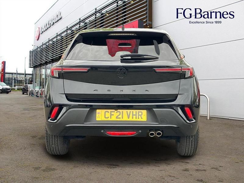 Used Vauxhall Mokka SRi 128 HP (94 kW) 2021 Black SUV